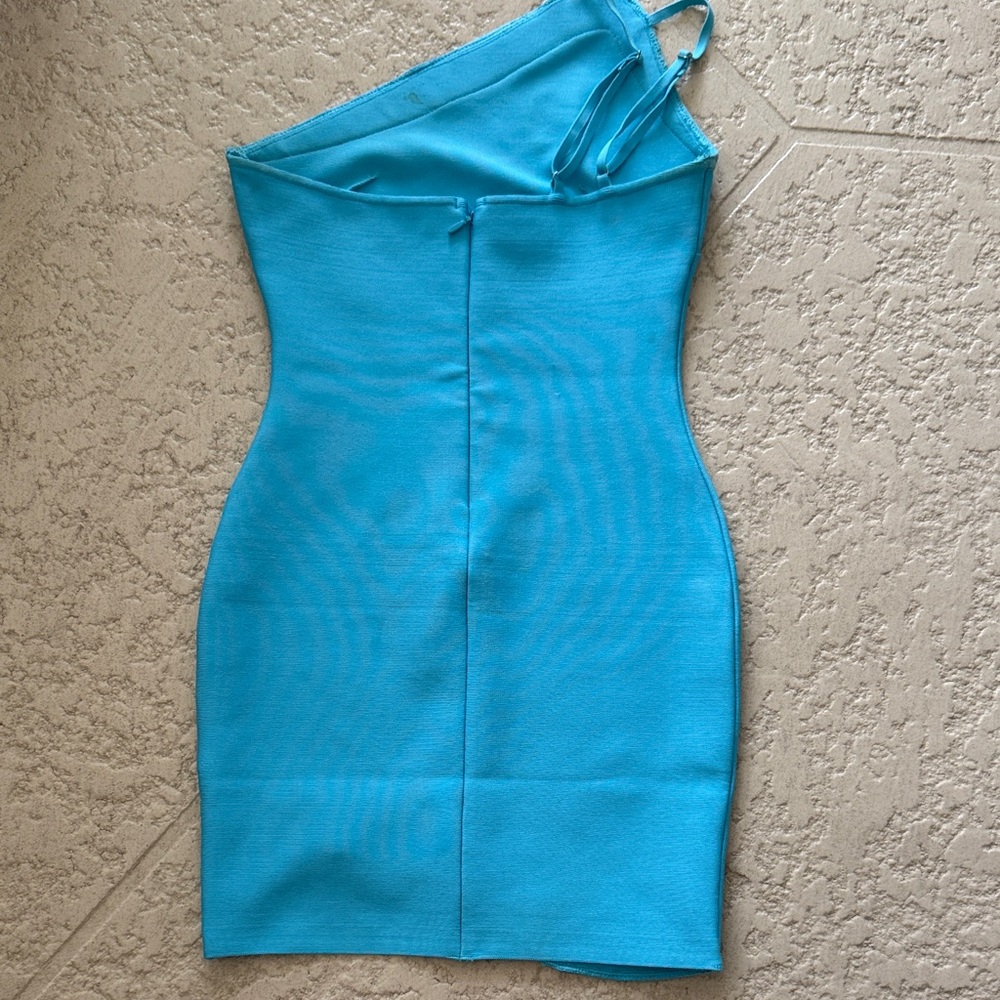 Elegant Asymmetrical Turquoise Dress with Silver Accents - Picture 8 of 10